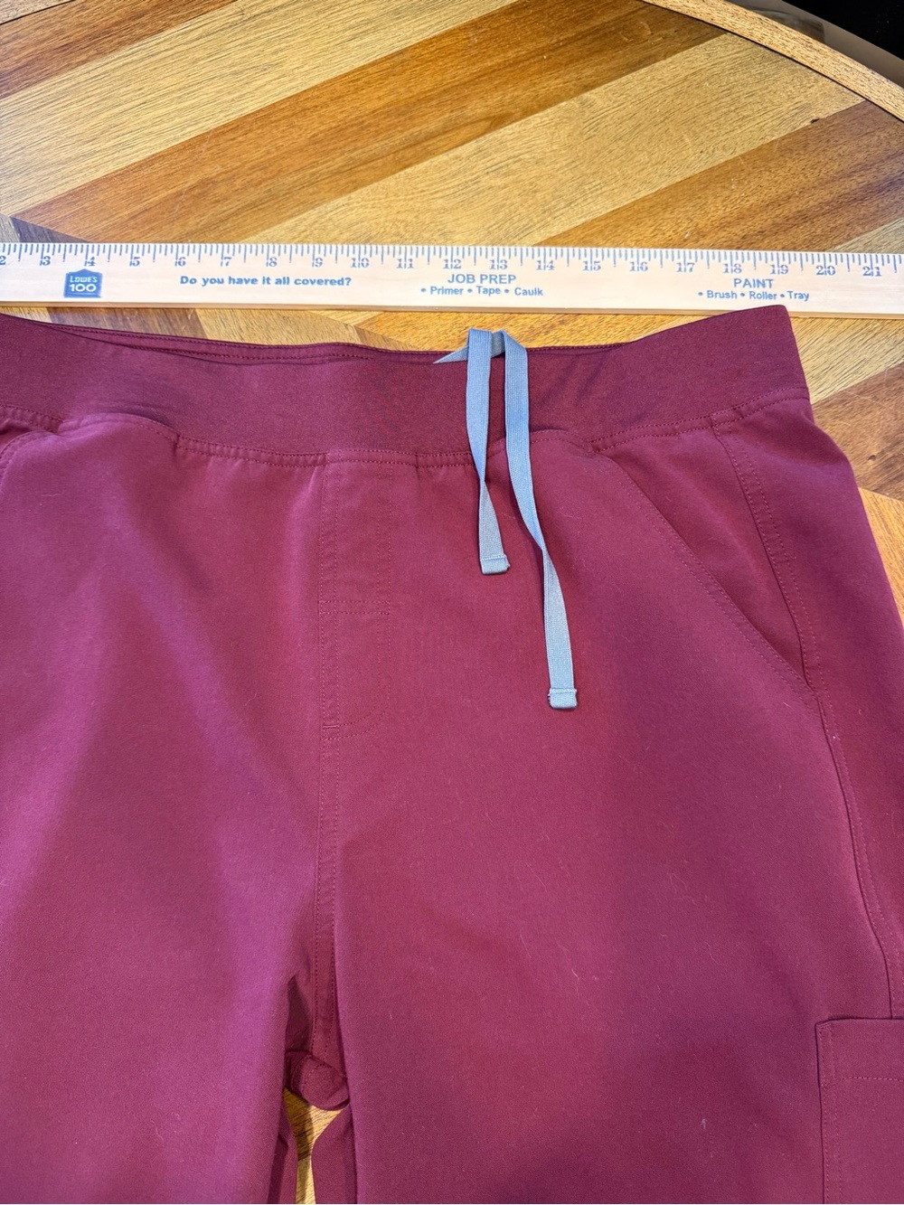 FIGS Kade Cargo Scrub Trousers in Burgundy with Gray Tie XXL short - Picture 8 of 11
